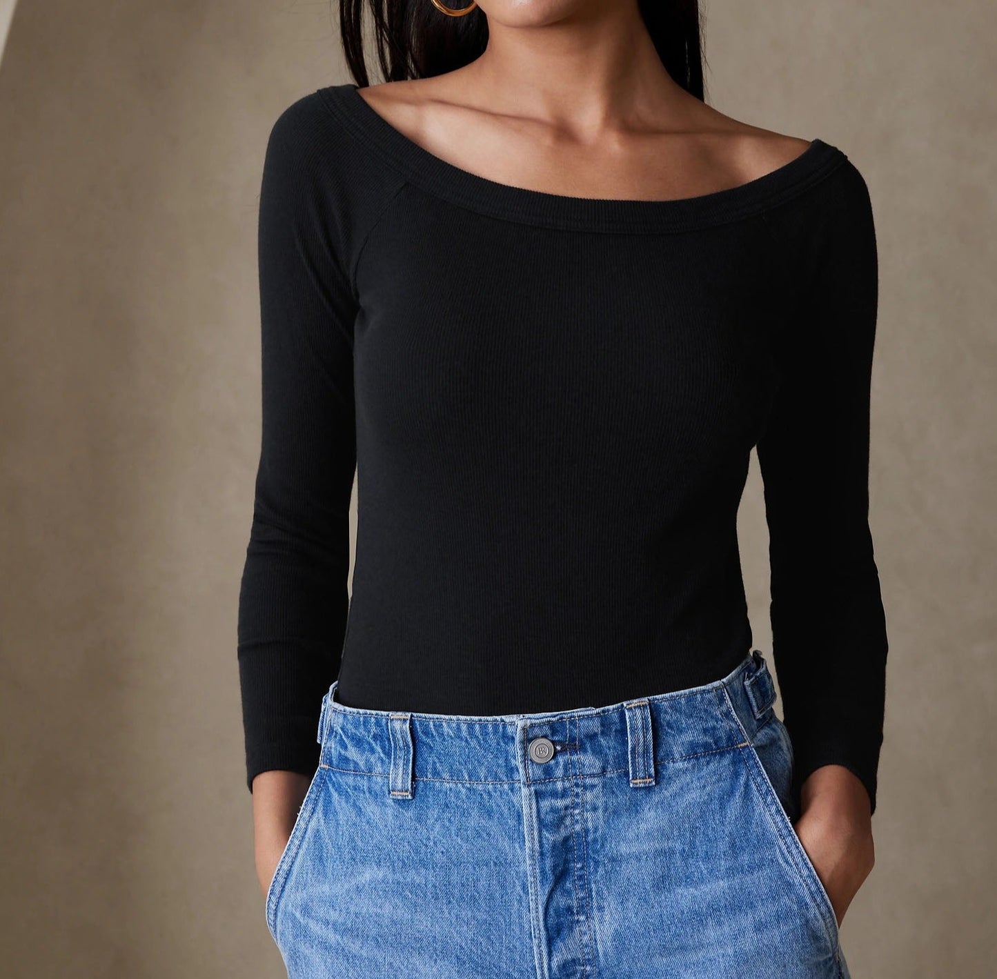 RIBBED OFF SHOULDER TOP