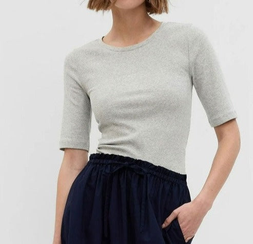 MODERN CROPPED CREWNECK T-SHIRT